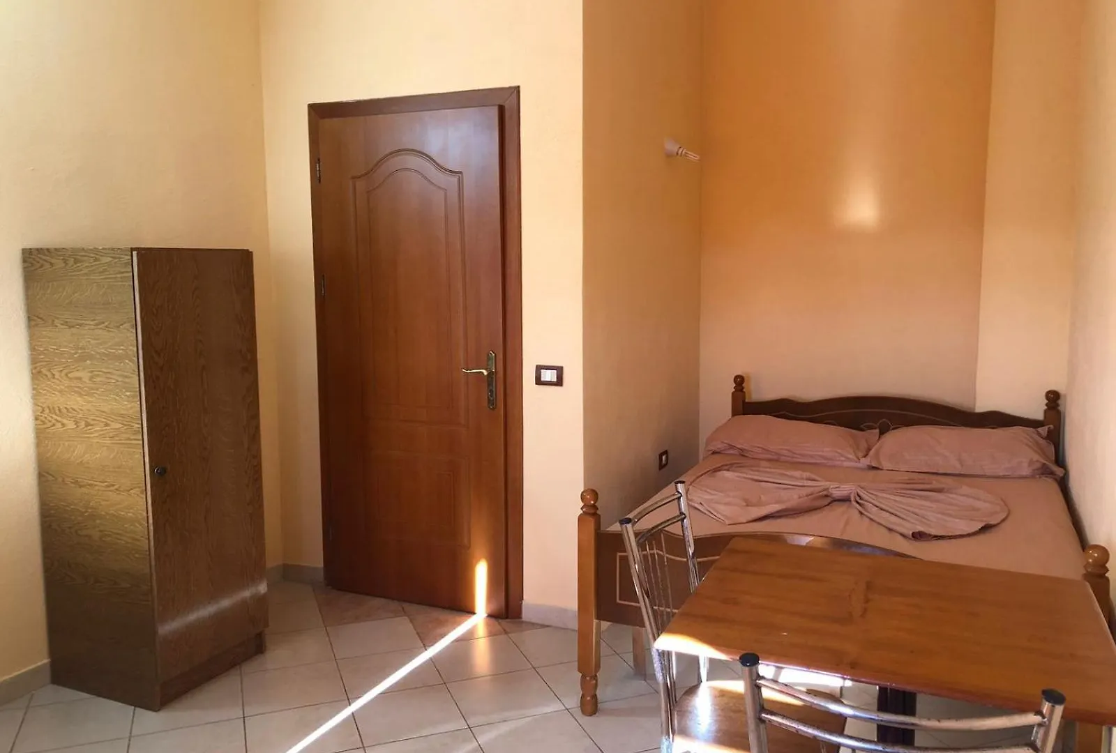 Hotel Firenze Tale
